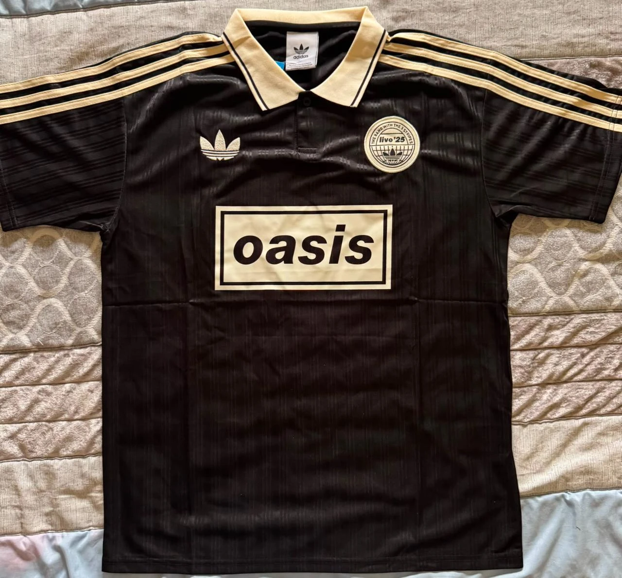 Adidas x Oasis Shirt | Size M – photo 3